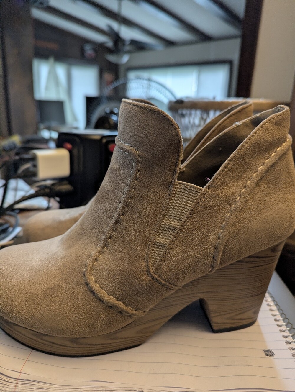 Pierre Dumas Tan Platform Elastic Inserts Ankle Boots Sz 8